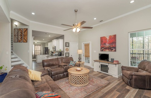 Burnettown House | Masters Rental-14 minute drive, 4-bedroom house, with privacy, screened porch