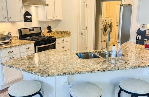 Martinez House | Masters Rental in Watervale! 3 Miles to Augusta National