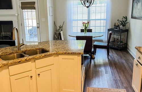 Martinez House | Masters Rental in Watervale! 3 Miles to Augusta National