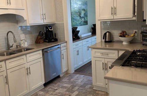 Summerville House | Masters Rental! Main House + Carriage House 3 miles from the course!
