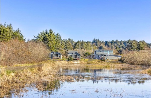 Grayland House | Mastodon Cottage