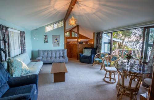 Collingwood House | Matai Cottage - Pakawau Bach