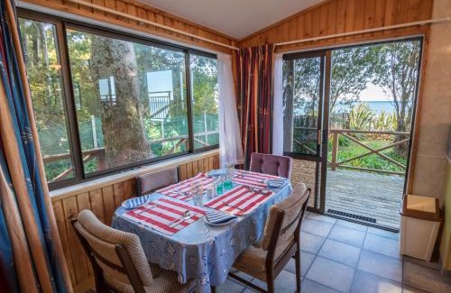 Collingwood House | Matai Cottage - Pakawau Bach