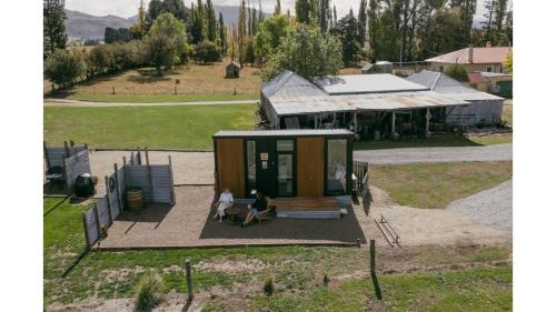 Matakanui House | Matakanui Retreat 1 by Tiny Away