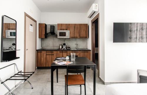 Historical Center House | Materdei Rooms - Camere con cucina privata vicino Metro e colazione inclusa