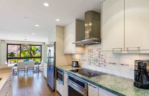Kaanapali Condo | Maui Resort Rentals: Kaanapali Ali'i 362 - Elegantly Remodeled 6th Floor 2BR w/Ocean AND Mountain Views!