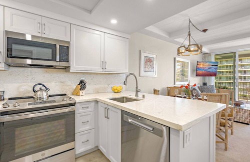 Kaanapali Condo | Maui Resort Rentals: The Whaler 562 - Fully Renovated 5th Floor Studio, Fantastic Pacific Ocean and Black Rock Views!