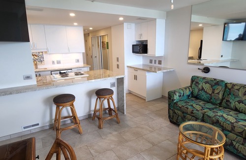 Maalaea Condo | Maui's Best OCEANFRONT Condo! See whales, turtles & sunrises from our lanai!