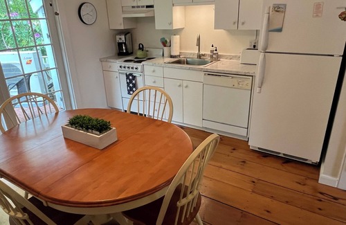 Mashpee Condo | Maushop Village short walk to Private Beach and Popponesset Marketplace