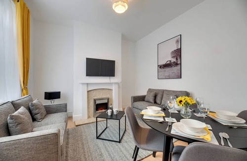 Fenham House | Mauve Modern 3-Bedroom Home in Newcastle