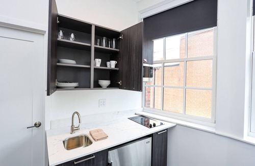 Fenway–Kenmore Apartment | Maverick Suites at 28 Fenway