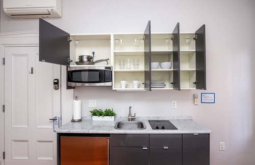 Beacon Hill Apartment | Maverick Suites at 40 Temple St