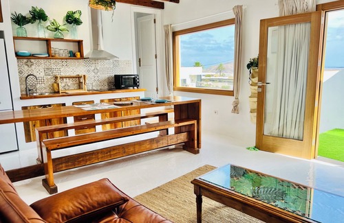 Nazaret Apartment | Max Tranquility In Our Ultra-Bright Studio, In The Very Center Of LANZA 💕