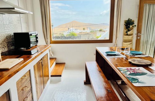 Nazaret Apartment | Max Tranquility In Our Ultra-Bright Studio, In The Very Center Of LANZA 💕