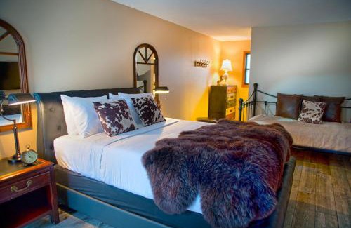 Lake Geneva Hotel | Maxwell Mansion Hotel