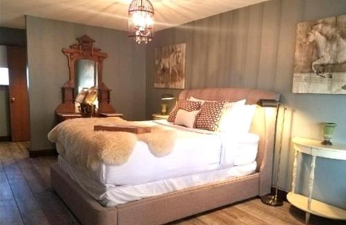Lake Geneva Hotel | Maxwell Mansion Hotel