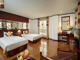 Hang Bac Hotel | MAY DE VILLE Lakeside Hotel