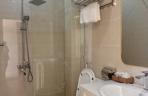 Con Son Hotel | Maya Hotel 2