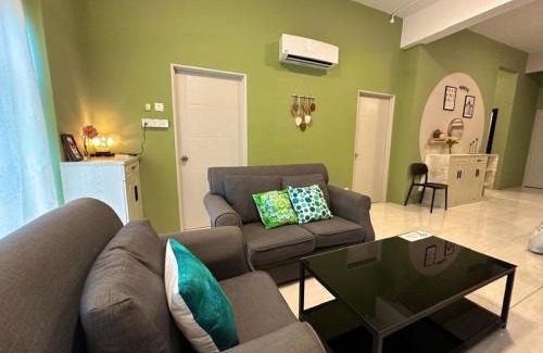 Kuah Apartment | MAYA SeaView Families Suite Apartment + Sky Pool