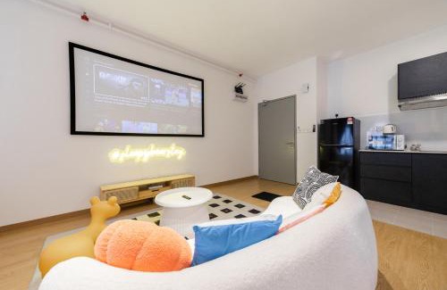 Kuala Langat District Apartment | MayaBay Residence SplashMania Gamuda Cove Homestay by Sleepy Bear