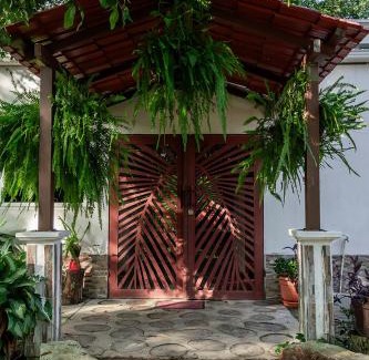 Flores Cabin | Mayagloo