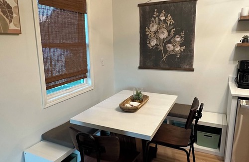 Kutzky Park House | Mayo Discount! Main floor 3 Bed 1 bath, 6 blocks from Mayo Clinic