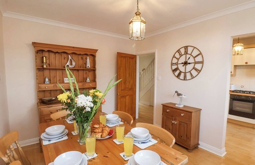 Fylingthorpe Cottage | Maypole Cottage