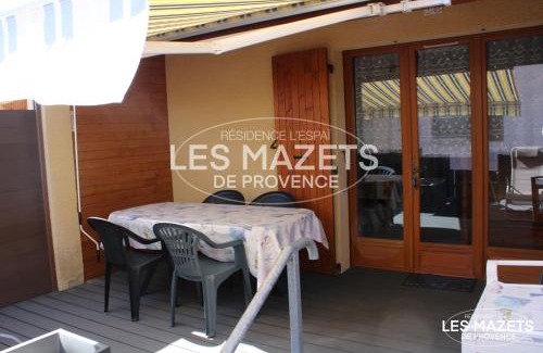Saint-Martin-de-Bromes Apartment | Mazet l’Olivier