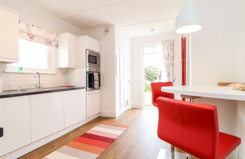 Chysauster Cottage | MAZEY COTTAGE, pet friendly, country holiday cottage in Penzance