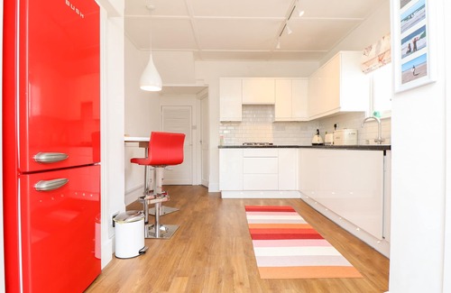 Chysauster Cottage | MAZEY COTTAGE, pet friendly, country holiday cottage in Penzance