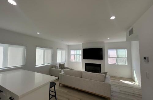 Sand Section Apartment | MB Modern Sand Section Sea View