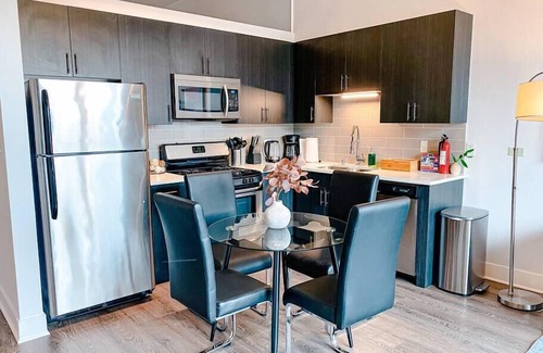Near South Side Apartment | McCormick Place 2b/2b Skyline unit with optional parking for up to 8 guests