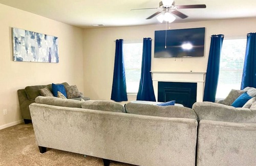 McDonough House | McDonough Home Away from Home with Yard, Patio, WiFi, Near Atl Motor Speedway!
