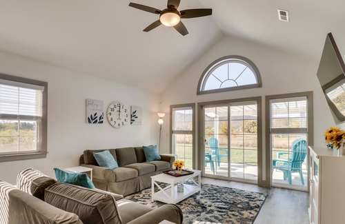 McGaheysville House | McGaheysville Townhome w/ Mountain Views!
