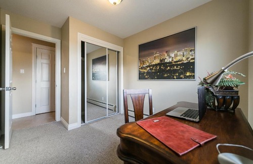 Jasper Place Apartment | McKinnon Pointe #302
