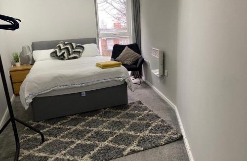Clayton Apartment | MCR-2bed2bathAptParkingLUX Canal