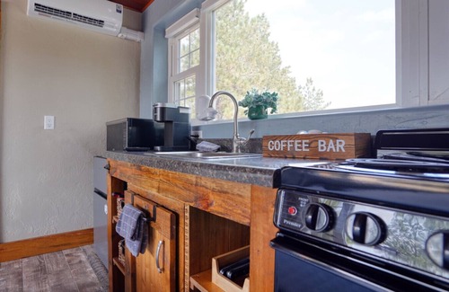 Hot Springs Cabin | Meadow Cabin at Highland Meadows - Secluded Getaway