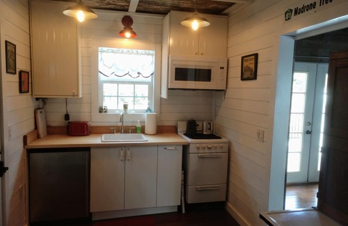 Apple Hill House | Meadow Creek Cabin