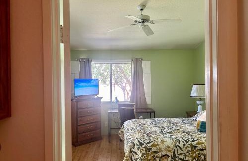Hemet House | Meadow Harvest Suite with TV and private bathroom