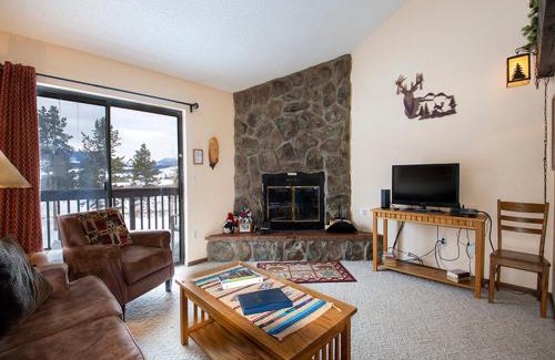 Fraser House | Meadow Ridge Court 28 Unit 6