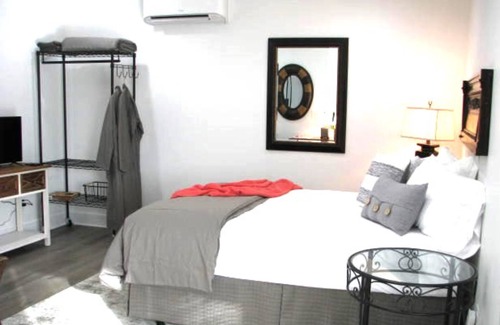 Readyville Cottage | Meadow Wood Cottage nPeaceful, Relaxing Luxury in the Country