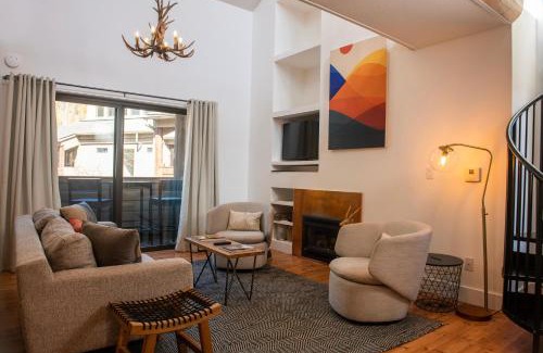 Ketchum House | Meadowbrook Condos