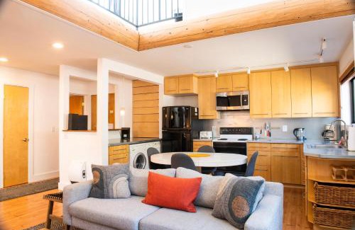 Ketchum House | Meadowbrook Condos