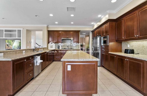 Eastvale House | Meadowbrook Retreat #40809