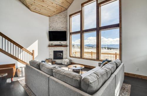 Indian Mountain House | Meadowlark Mountain Club with Views of the Rockies