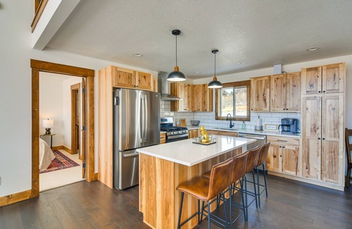 Indian Mountain Cabin | 'Meadowlark Mountain Club' w/Views of the Rockies