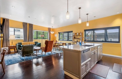 Belmont Apartment | Meadowlark Suite - 201 2b1b