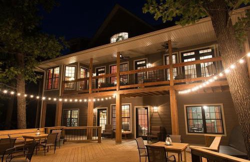 Blue Eye Cabin | Meadows Edge Lodge with GameRoom