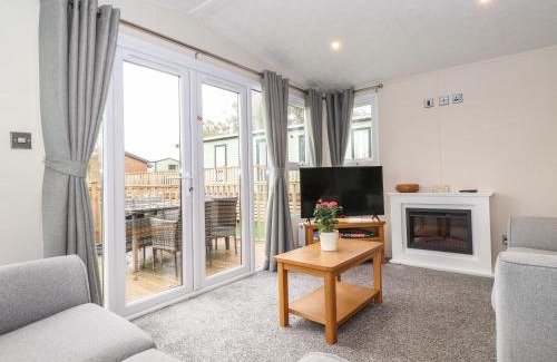 Carnforth House | Meadowsweet Lodge