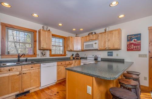 Oakland House | Meant to Be